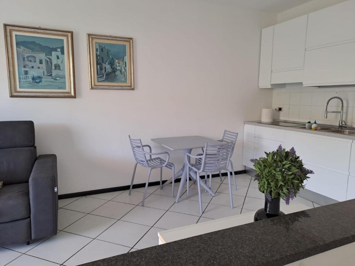 Appartamenti Residence Il Porto 13 E 16 بورتو أتْسورّو المظهر الخارجي الصورة