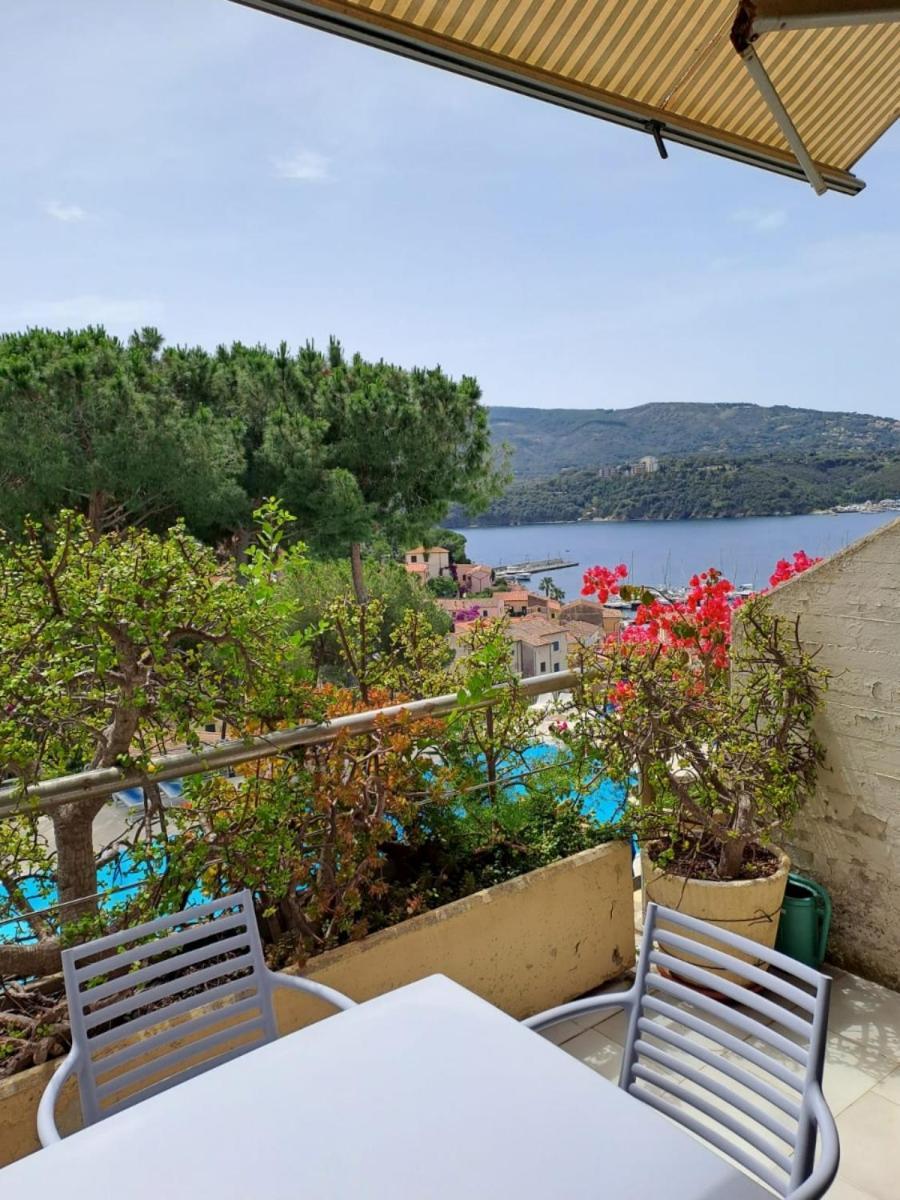 Appartamenti Residence Il Porto 13 E 16 بورتو أتْسورّو المظهر الخارجي الصورة